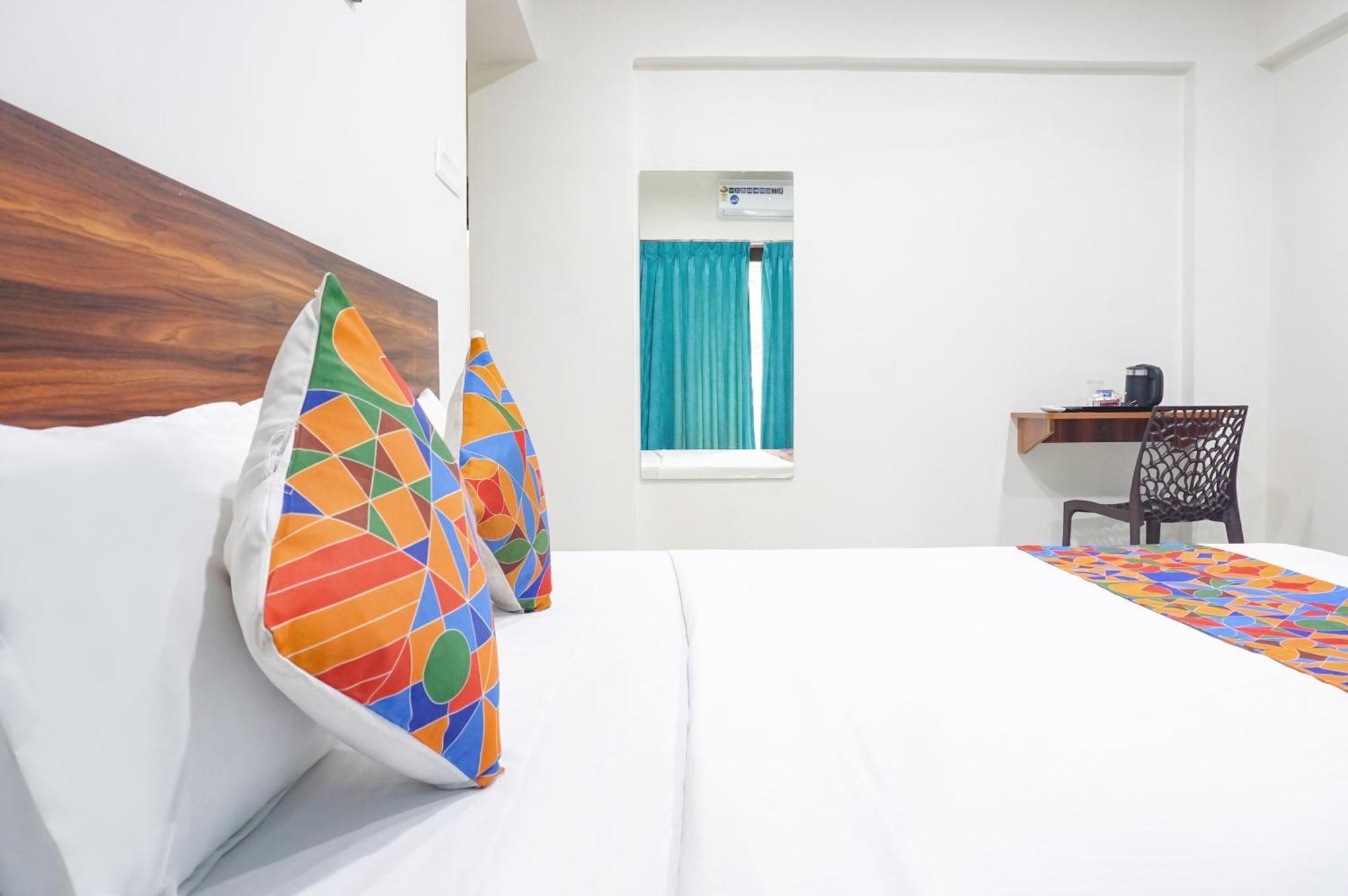 Hotel Fabhotel Everest - Eon Free Zone 3*