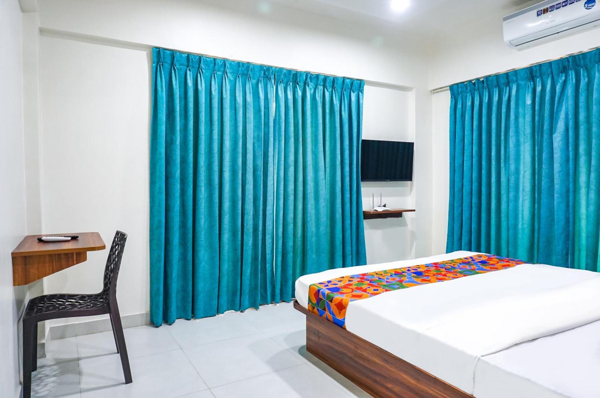 Fabhotel Everest - Eon Free Zone Hotel Pune