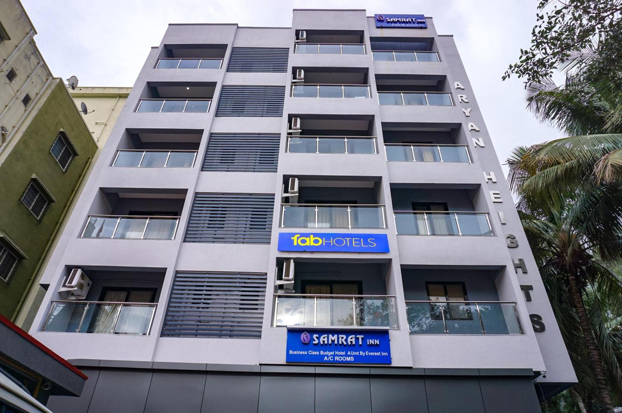Fabhotel Everest - Eon Free Zone Hotel