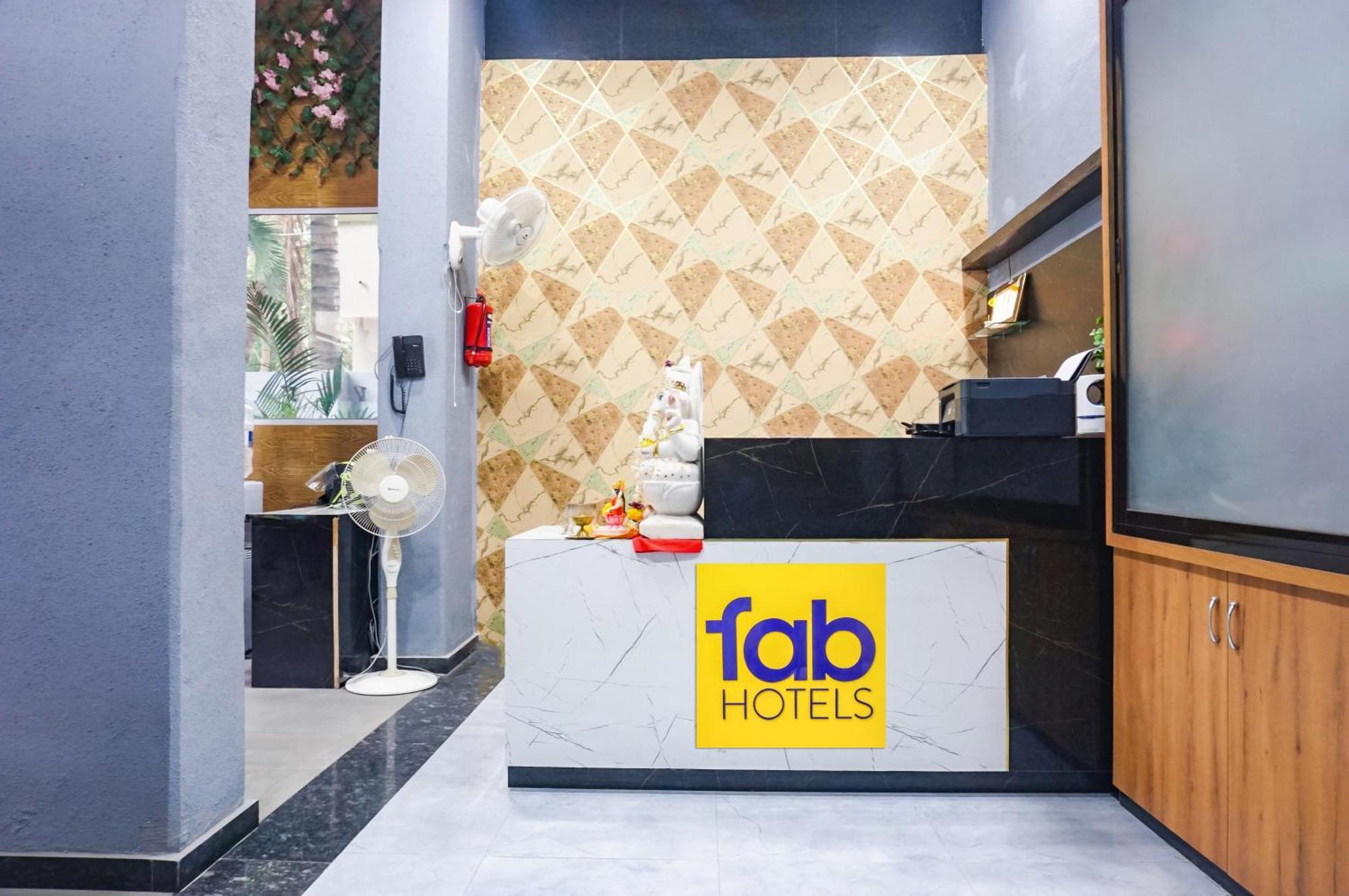 Fabhotel Everest - Eon Free Zone Hotel 3*
