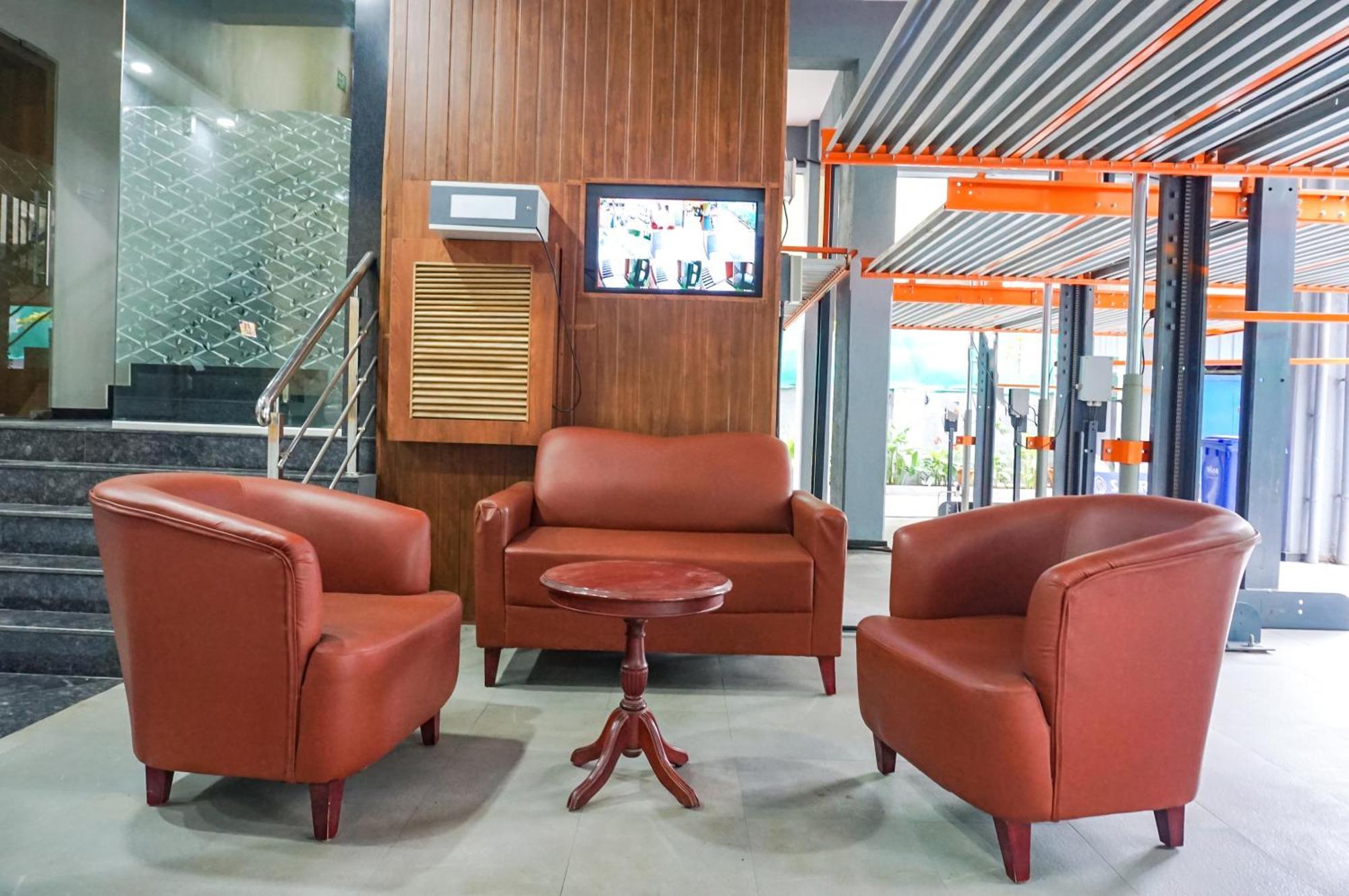 Hotel Fabhotel Everest - Eon Free Zone 3*